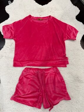 Women’s Velvet Short Pajama Set in Hot Pink